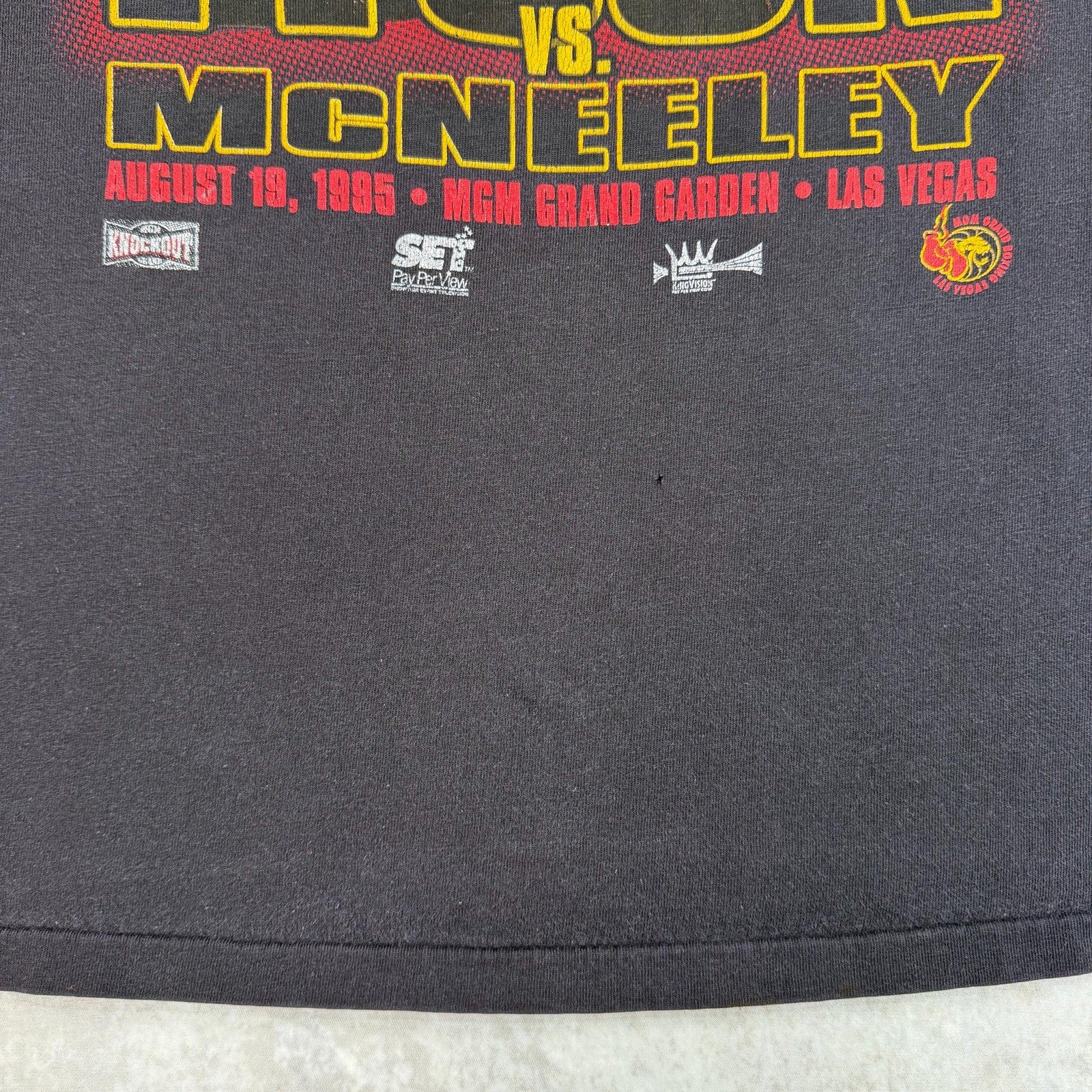 Vintage 1995 Mike Tyson vs McNeeley Boxing T-Shirt (XL)