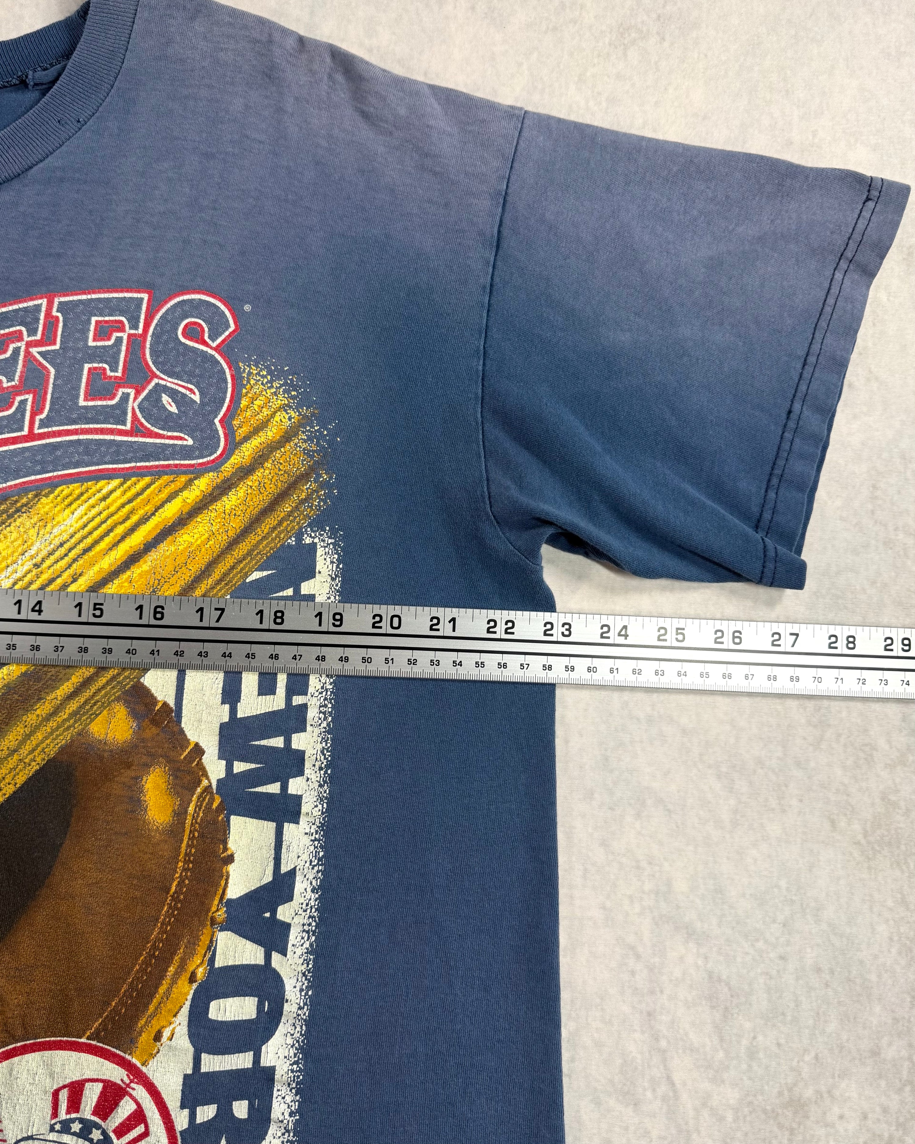 Vintage 1998 Yankees Faded T-Shirt Navy (L)