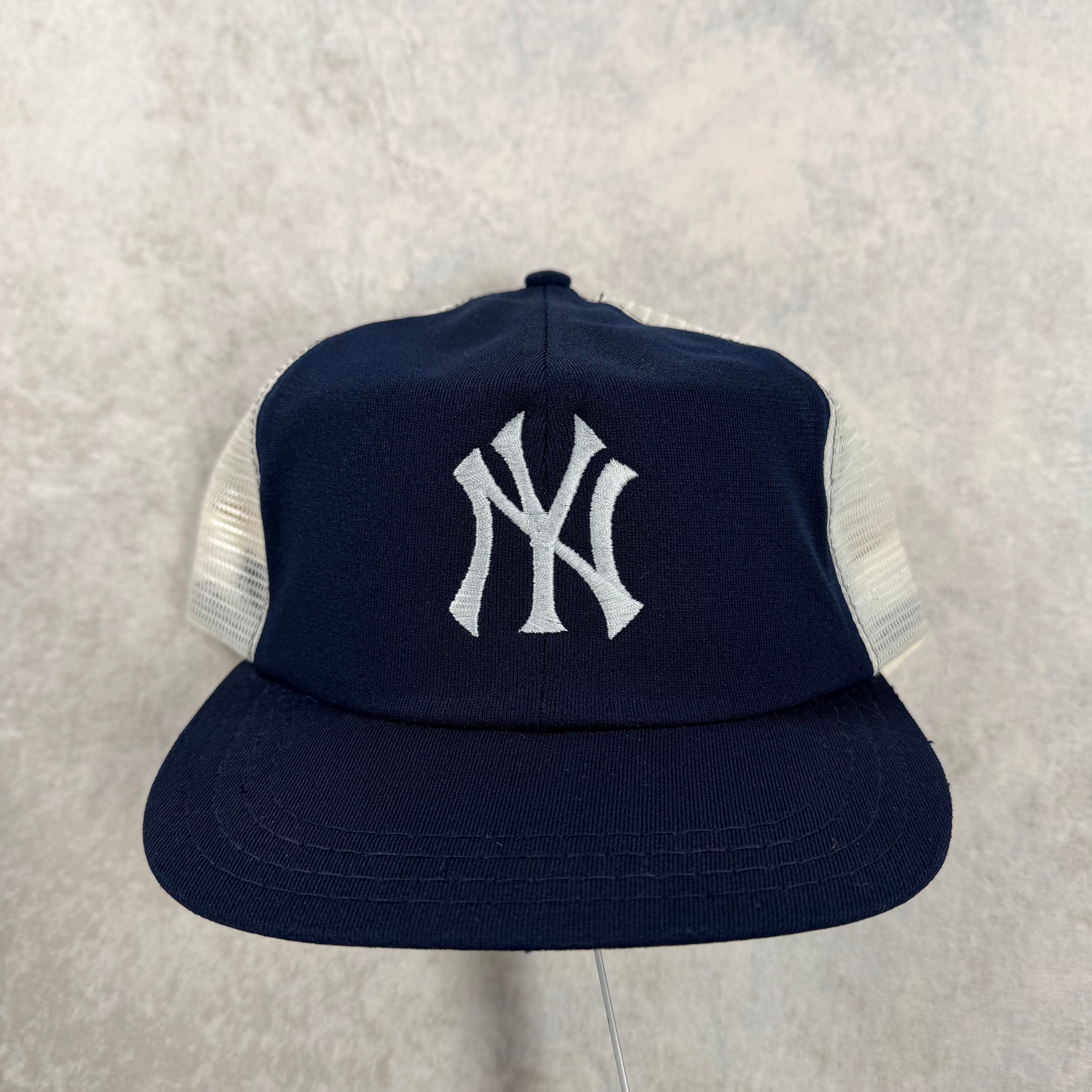 Vintage 1980's New York Yankees Two Tone Snapback (OS)