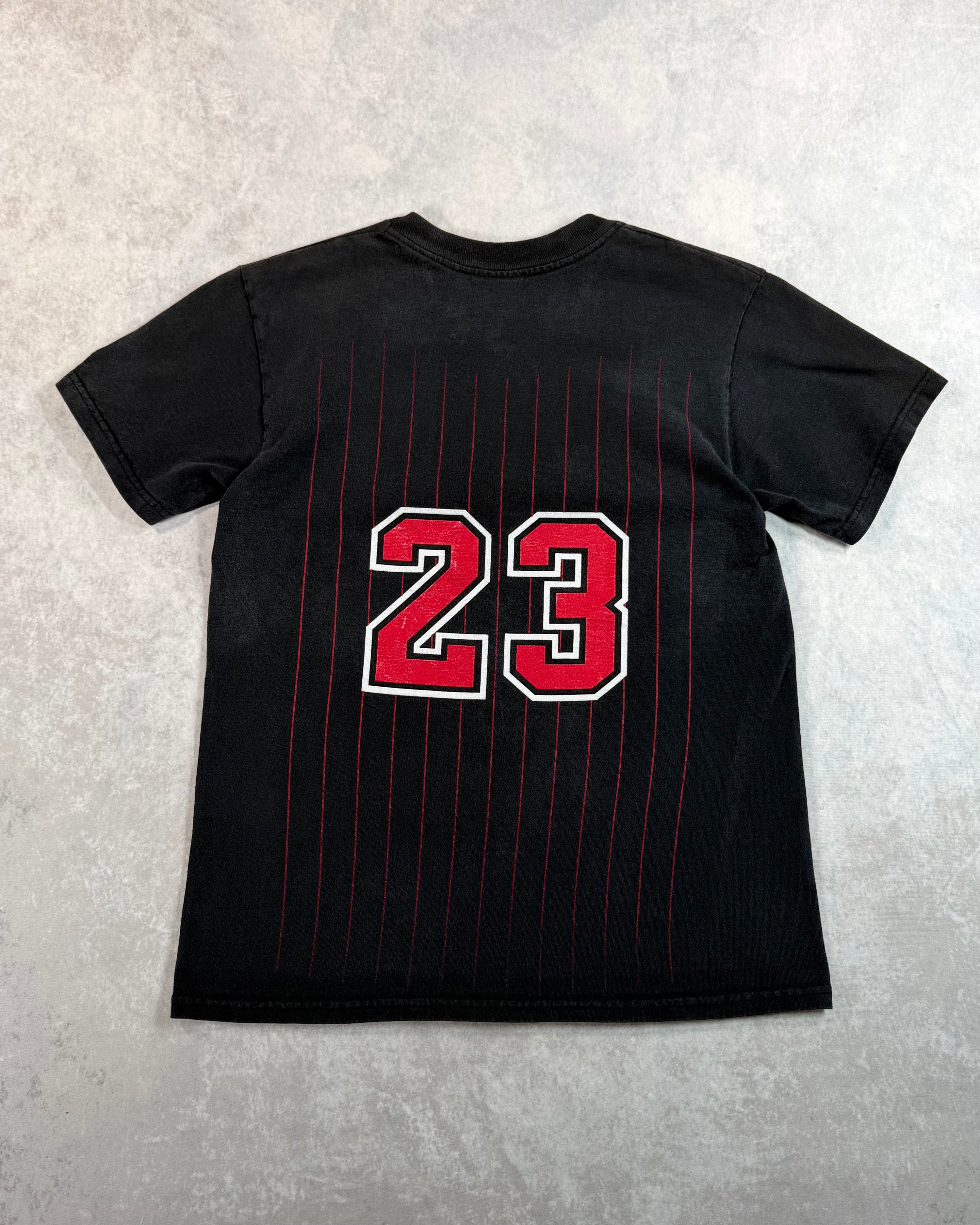 Vintage Chicago Bulls Michael Jordan Jersey T-Shirt Black (Youth Large)