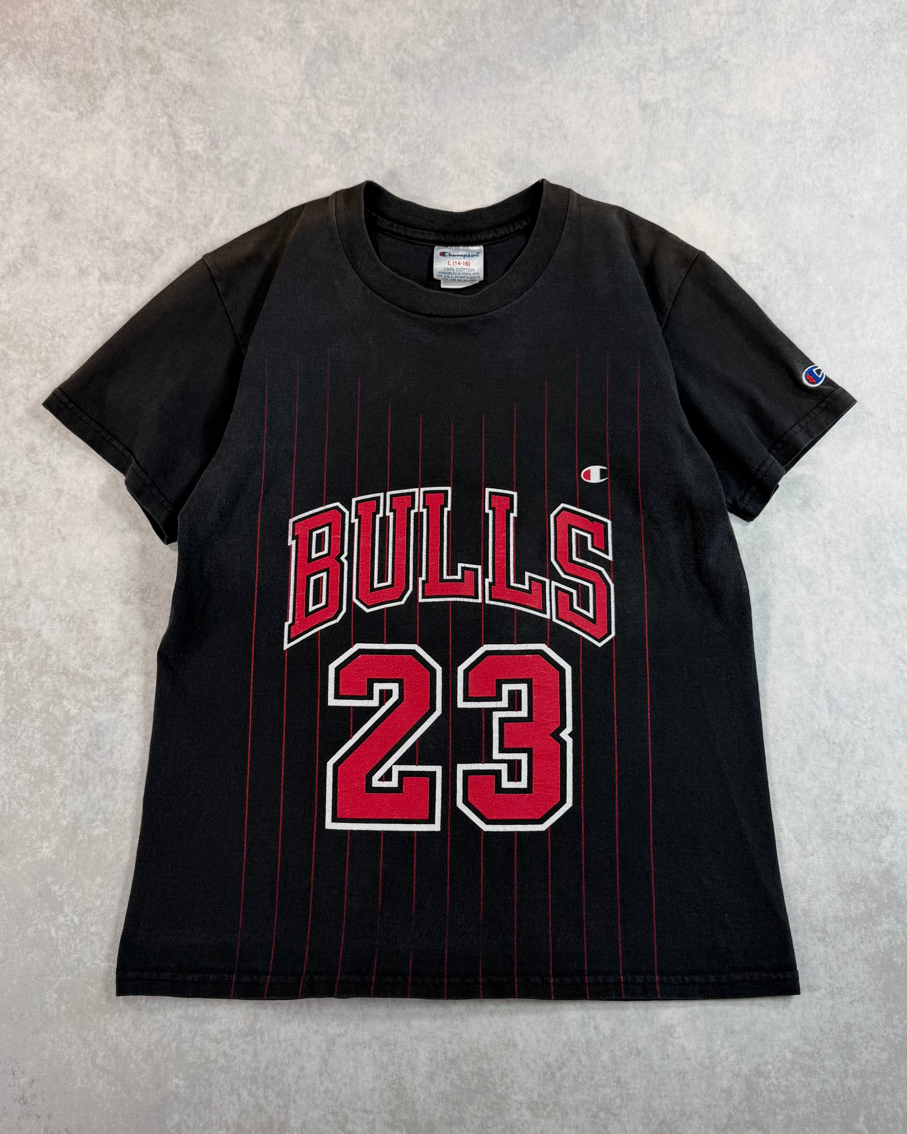 Vintage Chicago Bulls Michael Jordan Jersey T-Shirt Black (Youth Large)