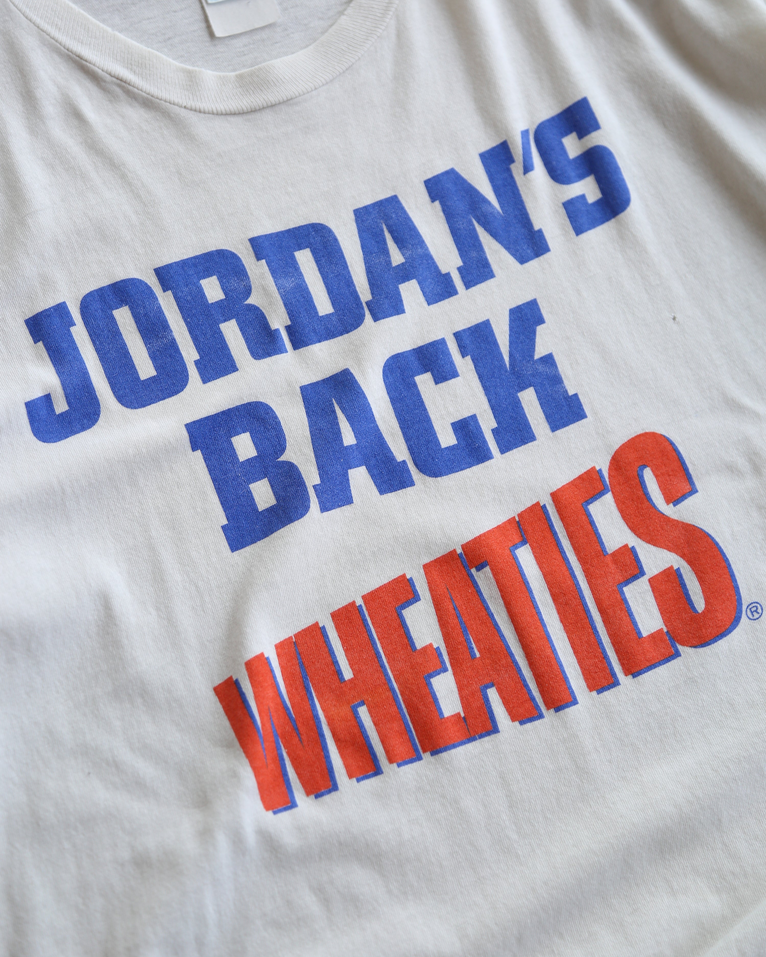 Michael "Jordan's Back Wheaties" NBA T-Shirt White (XL)