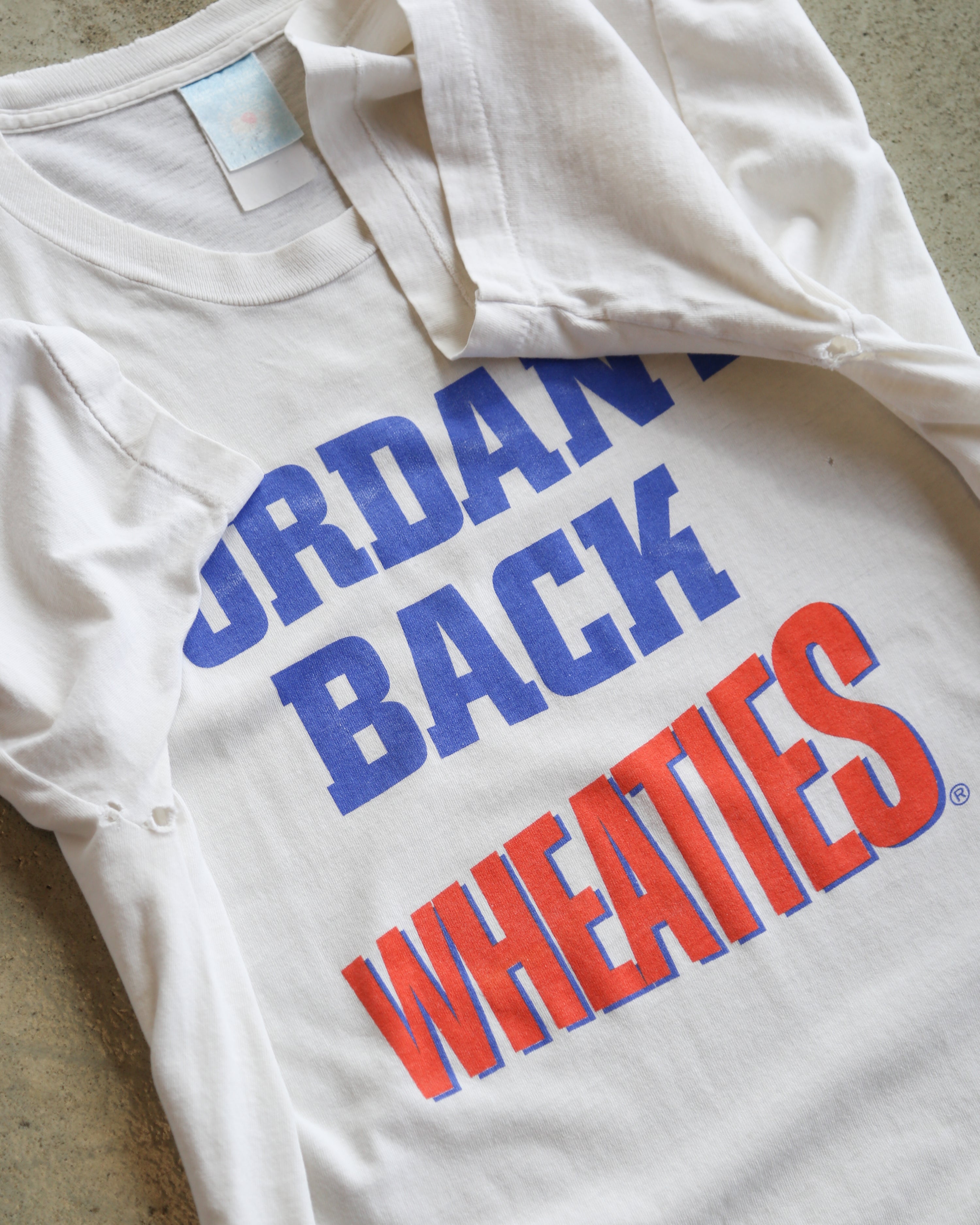 Michael "Jordan's Back Wheaties" NBA T-Shirt White (XL)