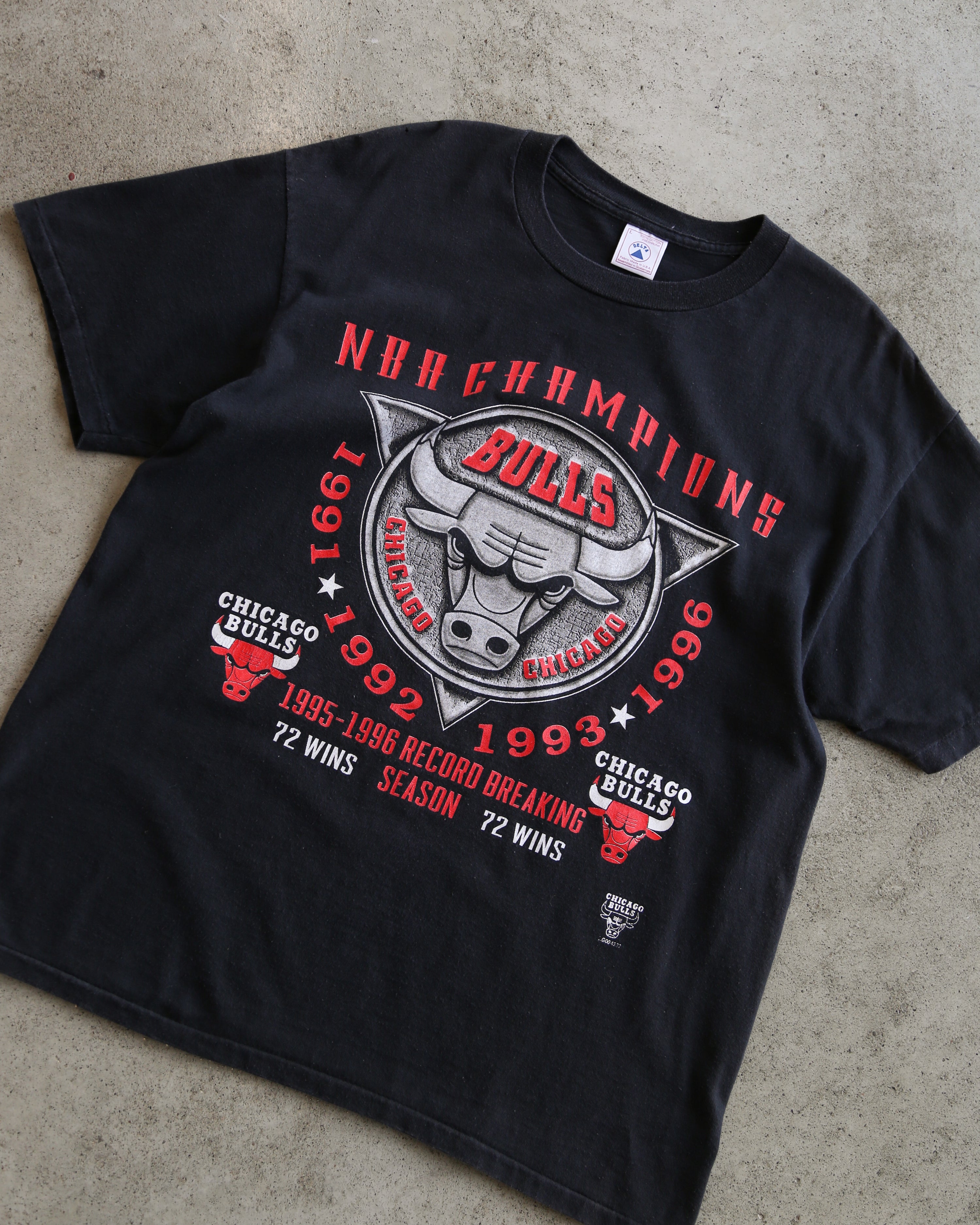 Chicago Bulls 1996 NBA Champions T-Shirt Black (L)