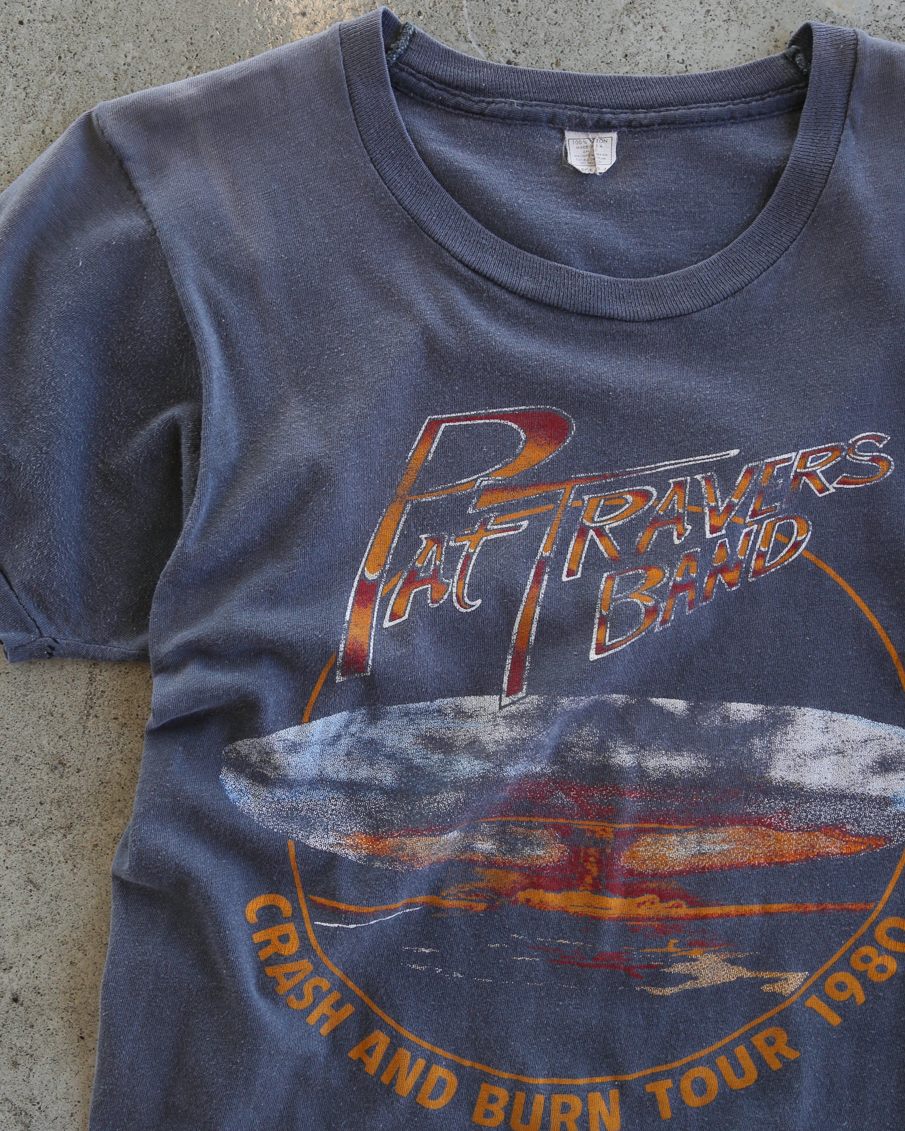 Vintage 1980 Pat Travers Band "Crash and Burn Tour" Faded T-Shirt (L)