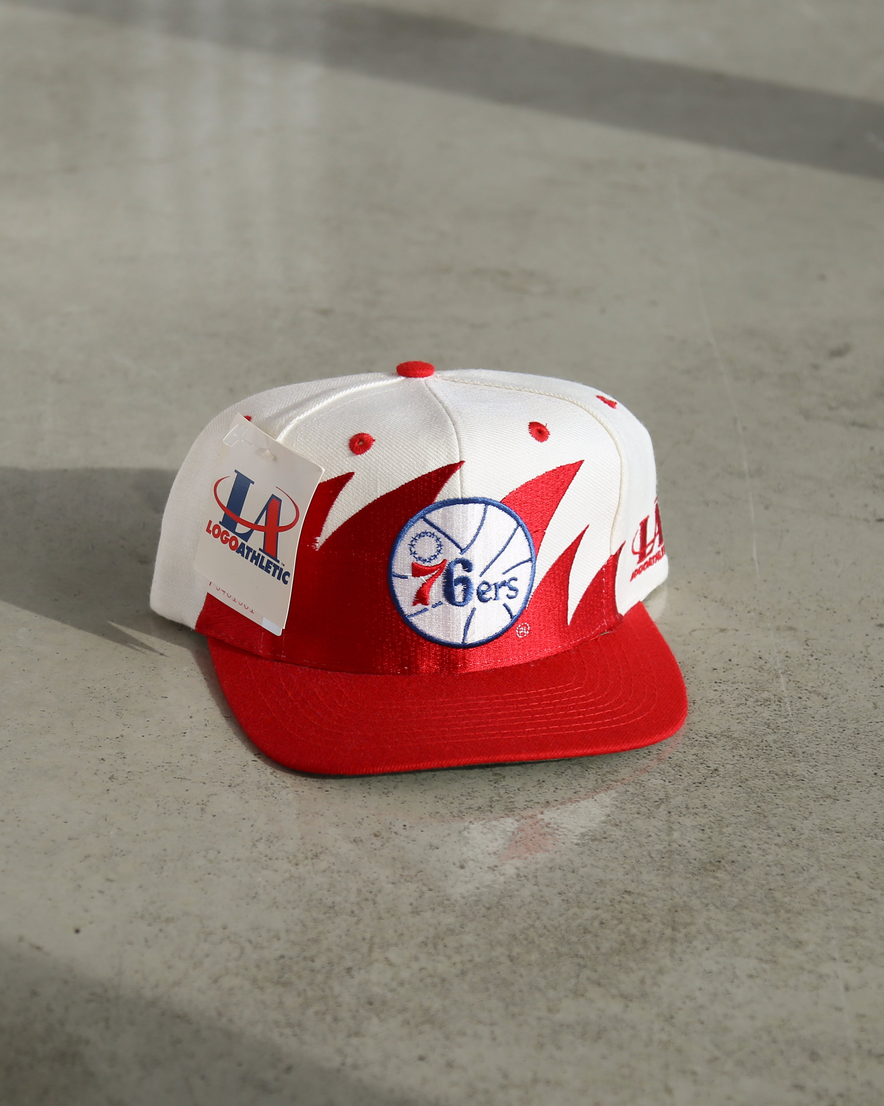 Vintage 90s Philadelphia "76ers" Sixers NBA Sharktooth Snapback Hat