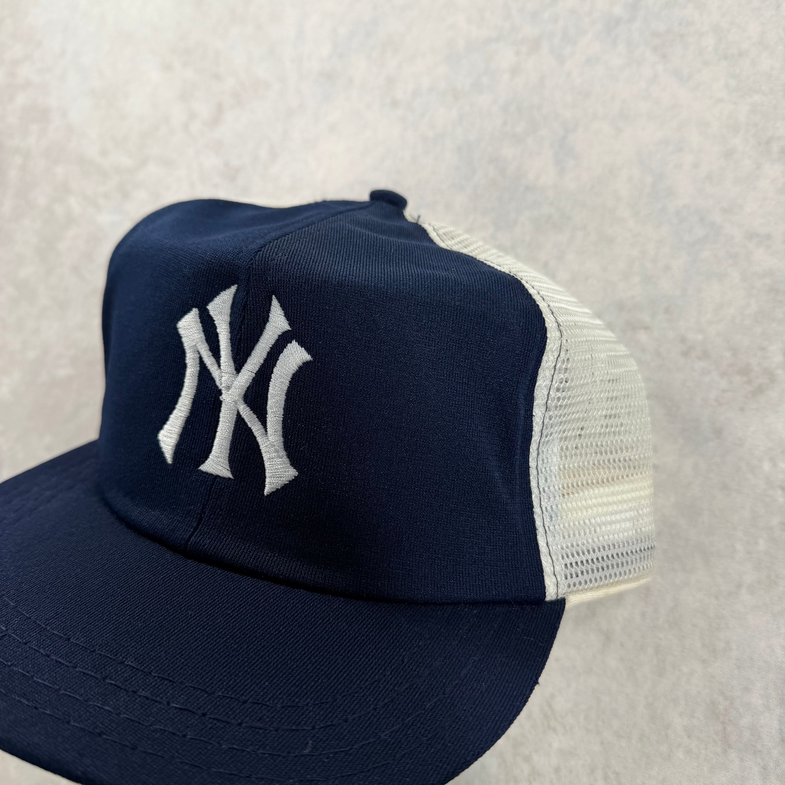 Vintage 1980's New York Yankees Two Tone Snapback (OS)