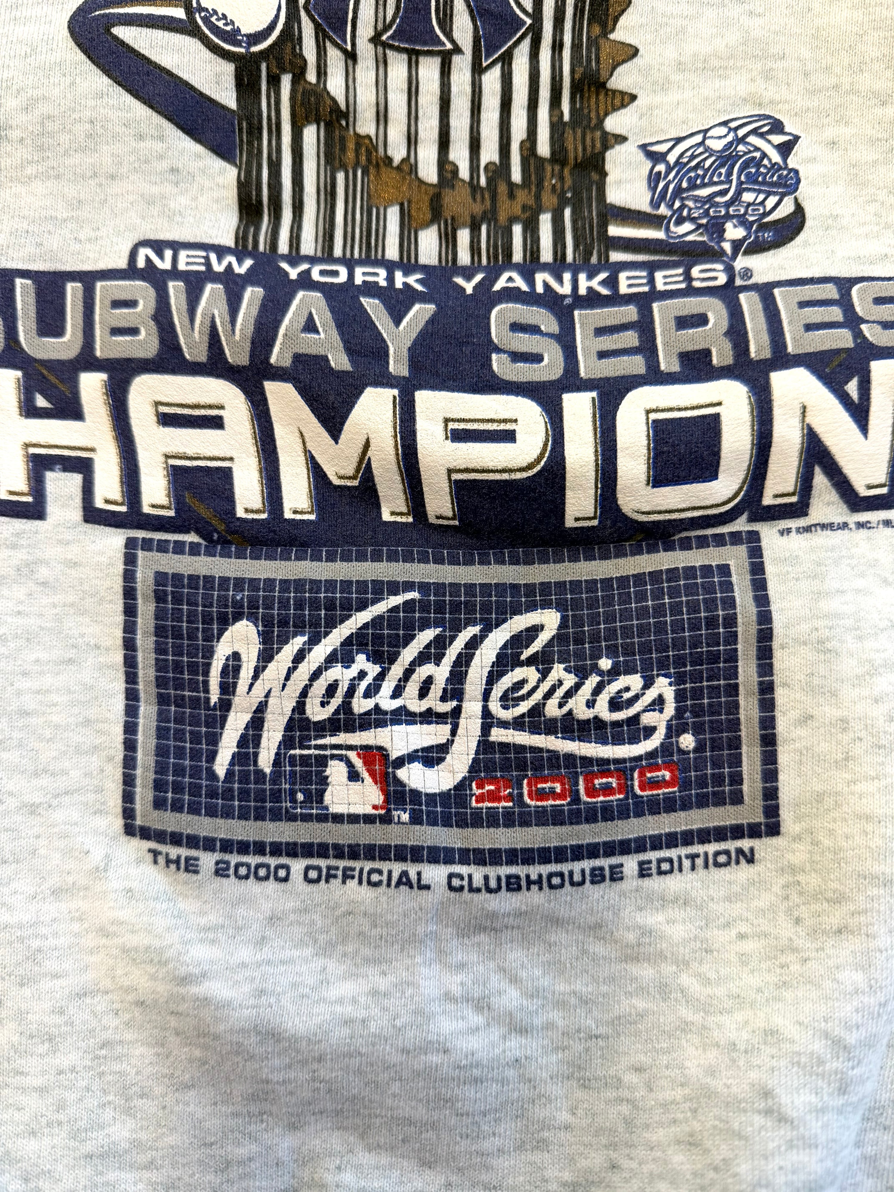 Vintage 2000 New York Yankees Champions Crewneck Grey (Youth Large)