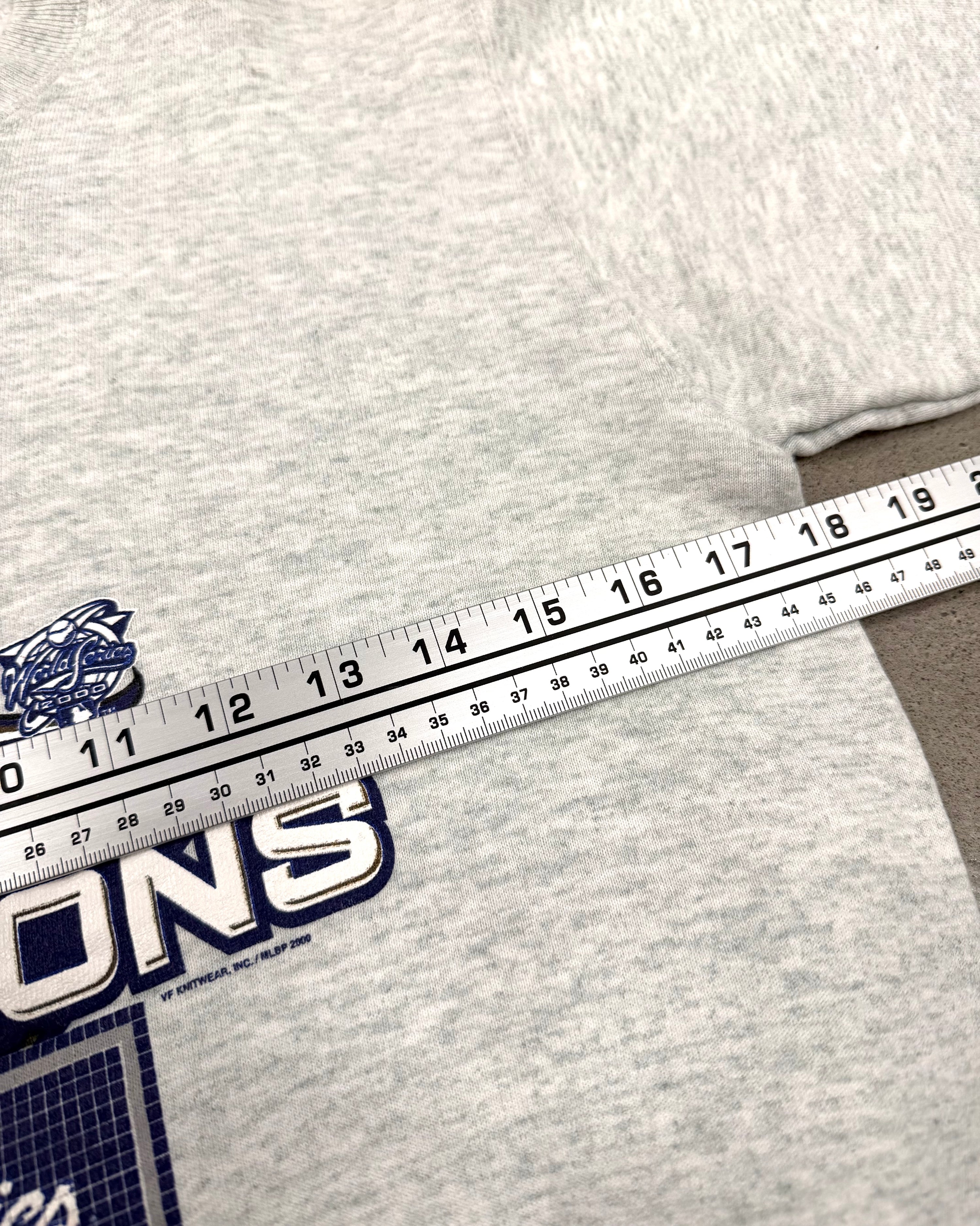 Vintage 2000 New York Yankees Champions Crewneck Grey (Youth Large)
