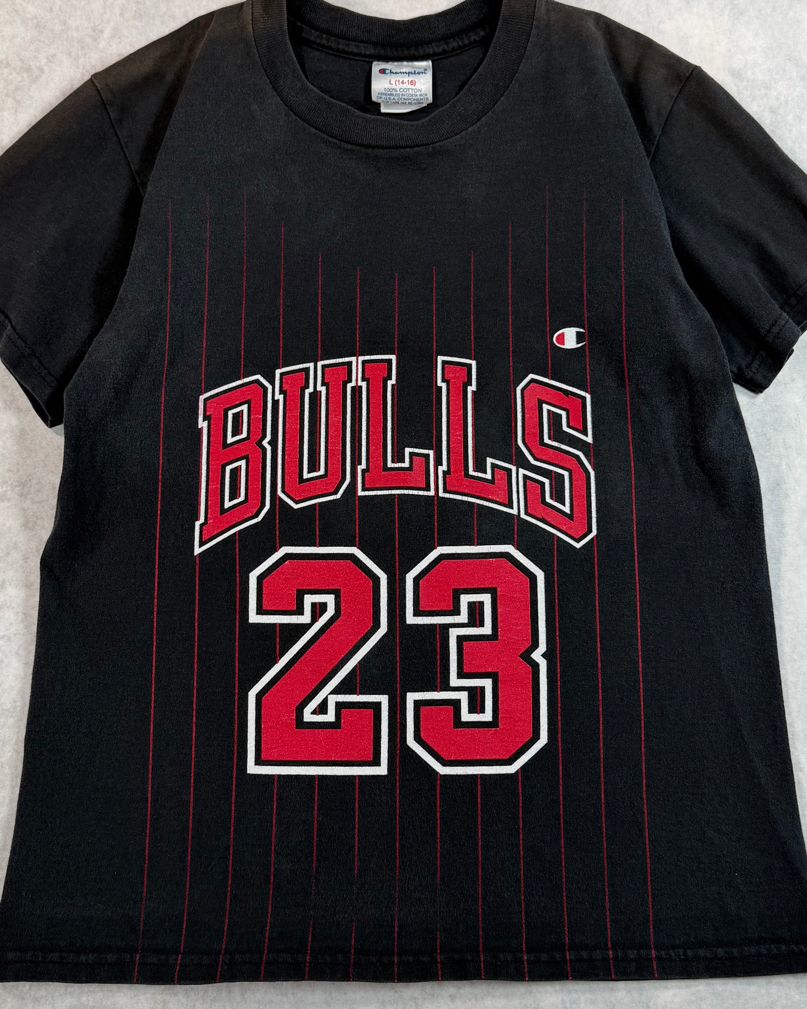 Vintage Chicago Bulls Michael Jordan Jersey T-Shirt Black (Youth Large)