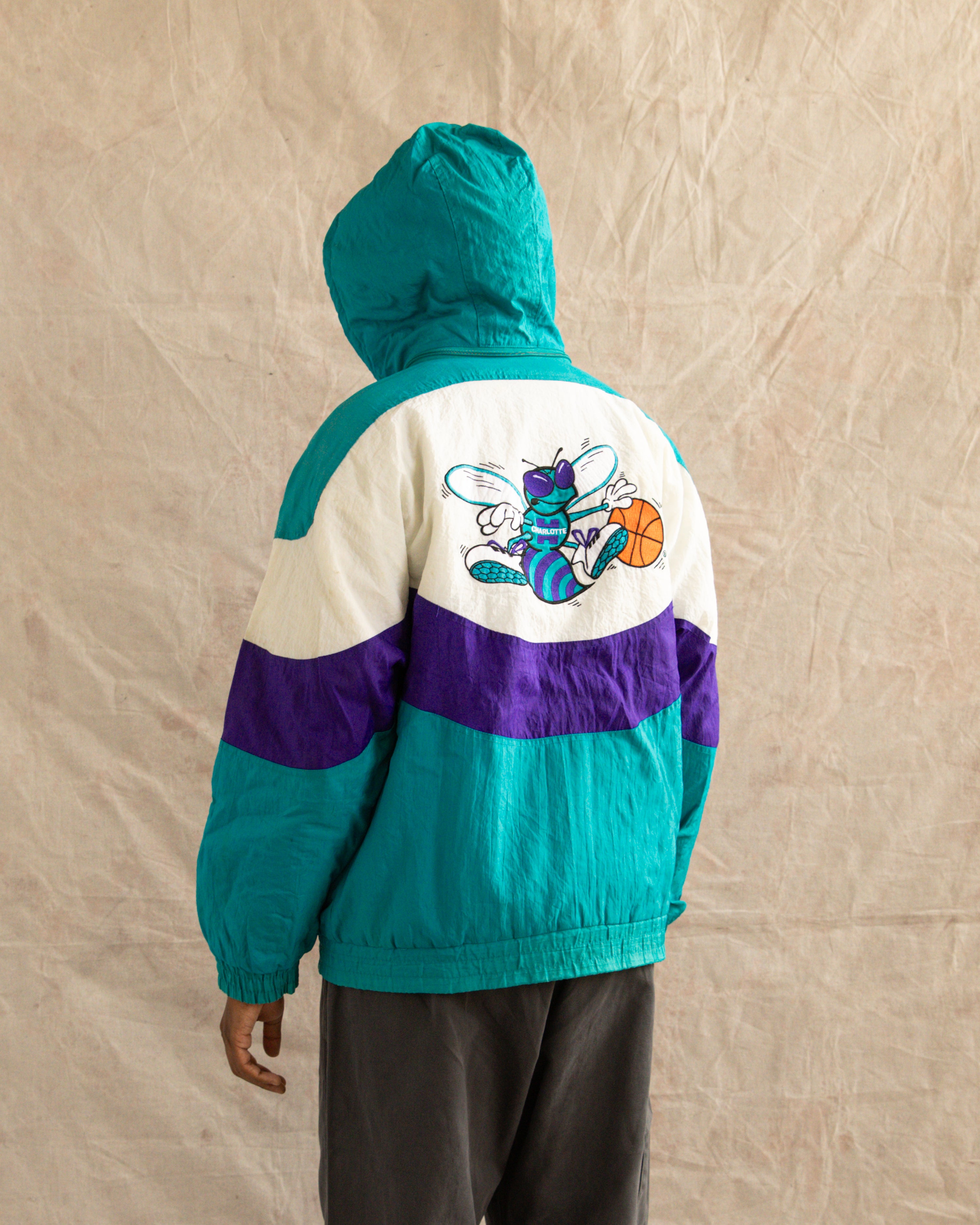 Vintage 90s Charlotte Hornets NBA Apex One Jacket Teal (XL)